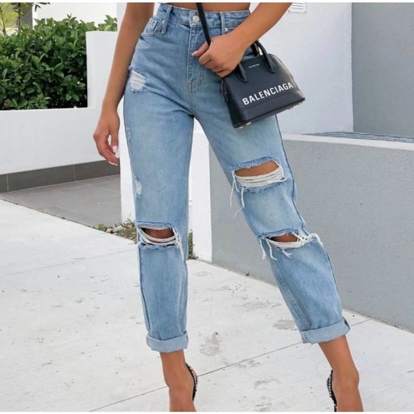 White Fox Boutique Denim - NWT White Fox Boutique Love Stoned Boyfriend Jeans Retro Washed Blue